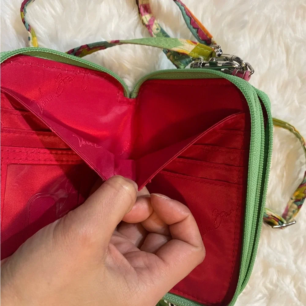 Vera Bradley Paisley Bifold Zipper Crossbody Wallet - Picture 5 of 7